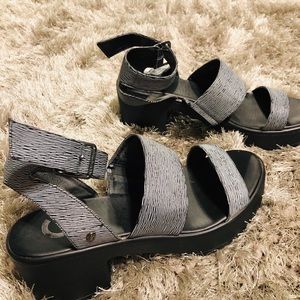 Guess brand shoes, very comfy